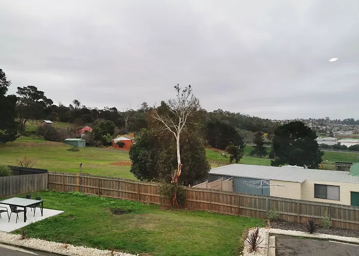 Youngtown Executive Apartments - 2Br Included, Free Parking & Wifi, Sofa Bed & Cot Fee Applies